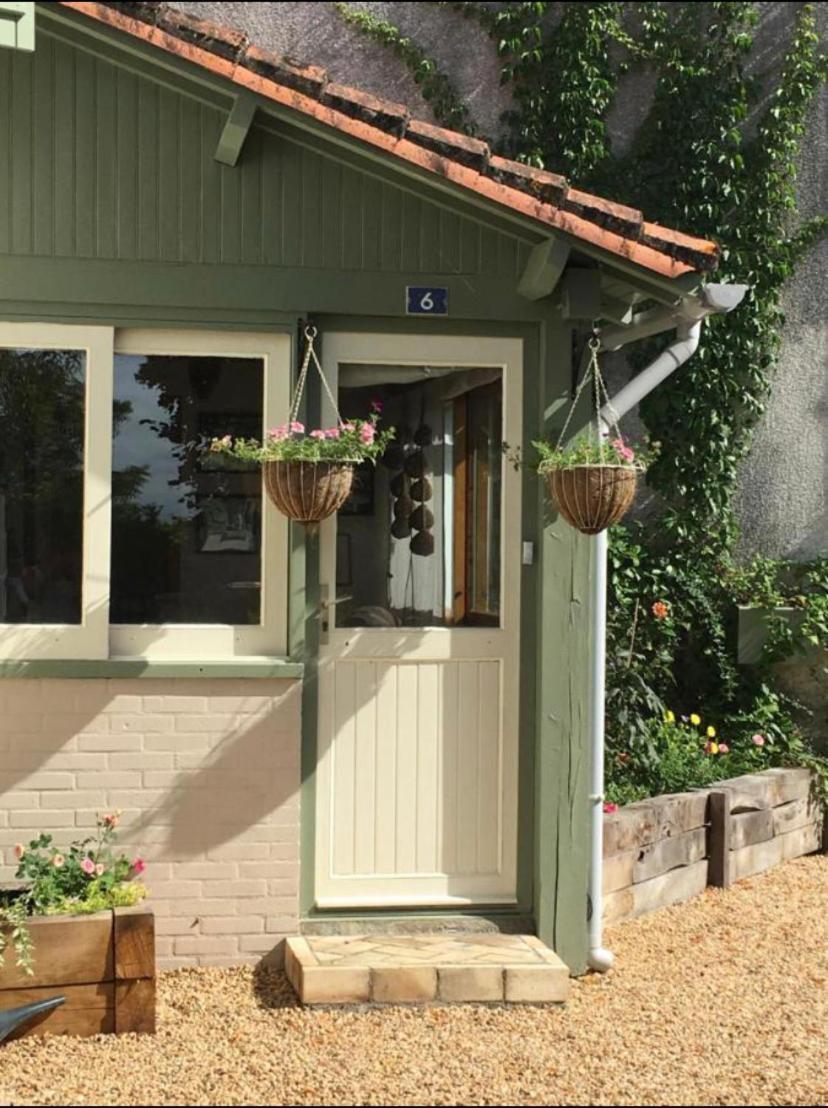 Maison La Roche Chambre D'Hotes Le Vigeant 외부 사진
